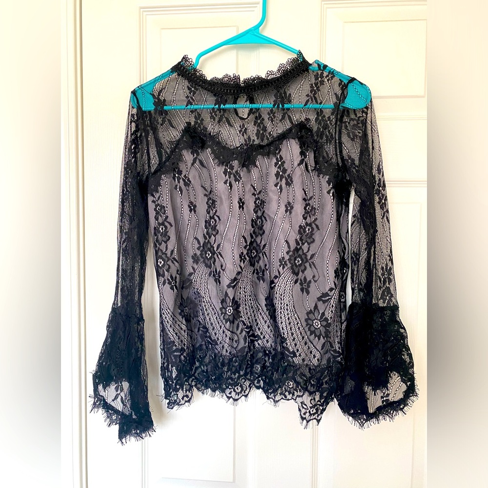 ✅3 for $8 Women’s soft all lace blouse - size S